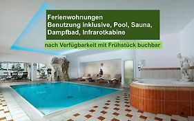 Ferienwohnungen Weiherbach - Hallenbad